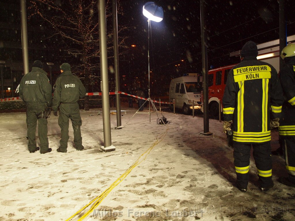 2 Personen niedergeschossen Koeln Junkersdorf Scheidweilerstr P59.JPG